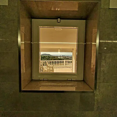 El Musgo Mit Meerblick Und Pool Nyaraló