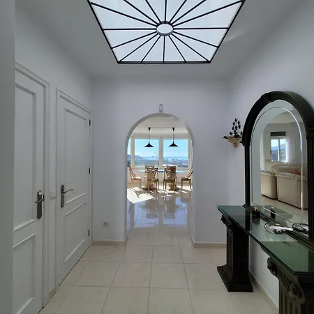 Ferienhaus El Musgo Mit Meerblick Und Pool