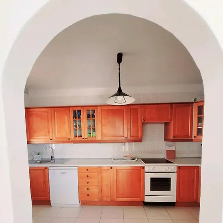 Nyaraló El Musgo Mit Meerblick Und Pool