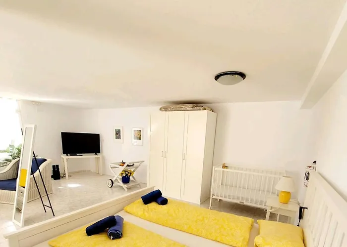 Ferienhaus El Musgo Mit Meerblick Und Pool