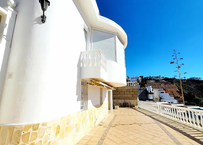 Ferienhaus El Musgo Mit Meerblick Und Pool